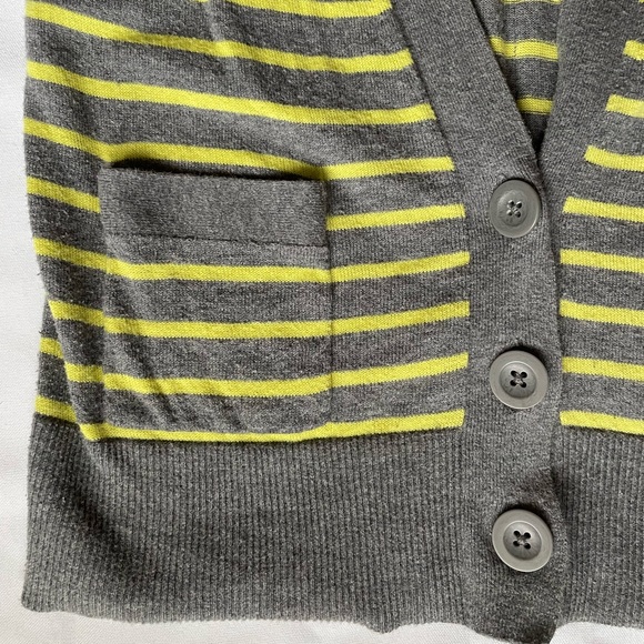 American Eagle Cotton Cardigan Sweater Grey w/ green/yellow stripes SZ Small - Picture 3 of 8